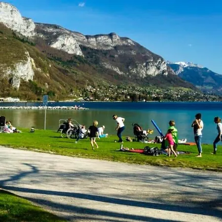 Entre Lac Et Montagne Annecy Esterno foto