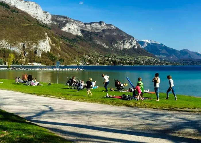 Entre Lac Et Montagne